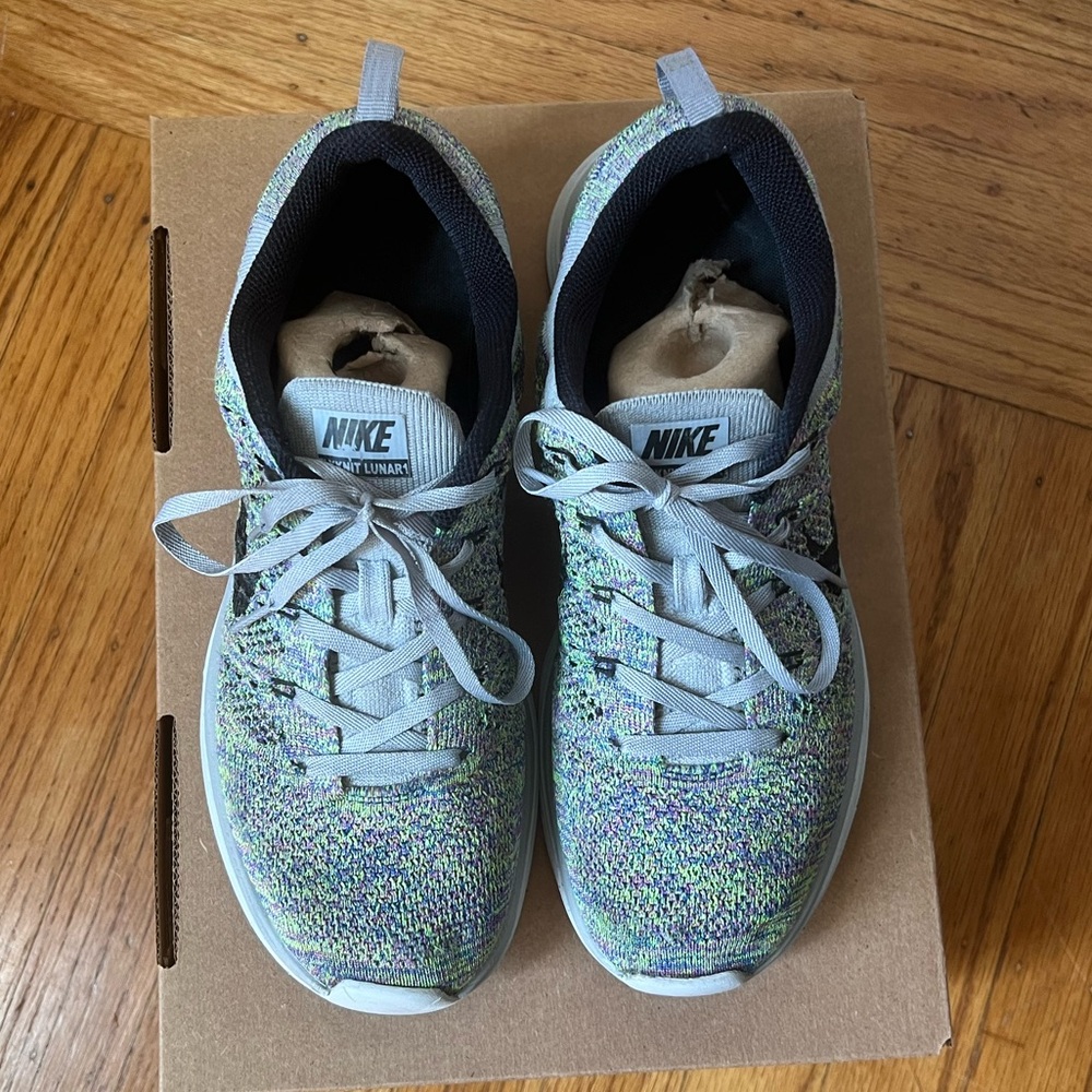 Nike Lunar Running Shoes - Picture 3 of 6